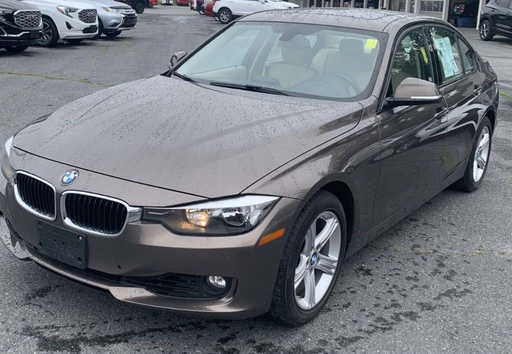 2015 BMW 3-Series 4dr Sdn 328i RWD