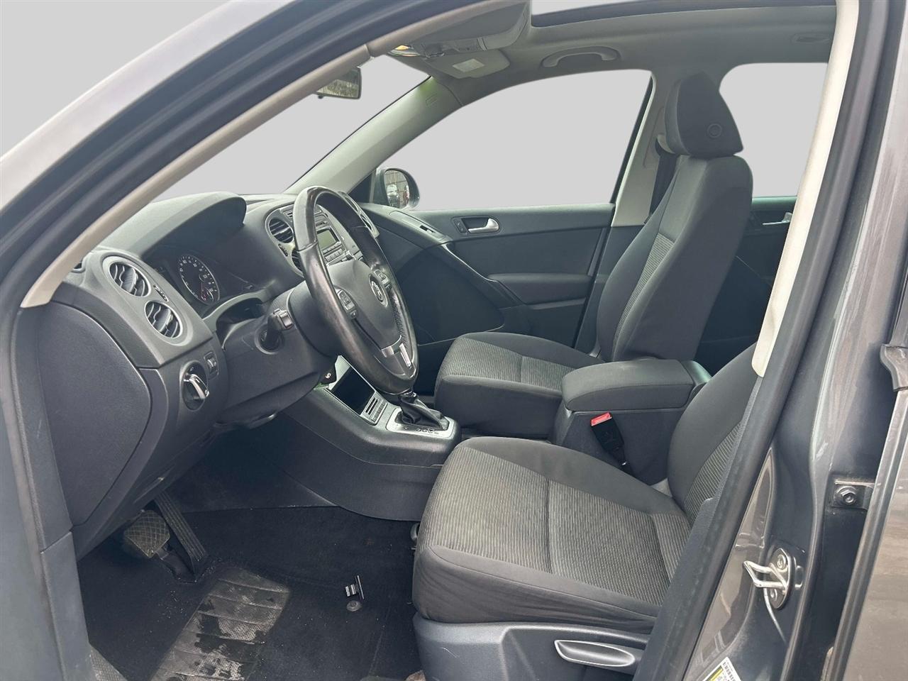 Volkswagen Tiguan  2013