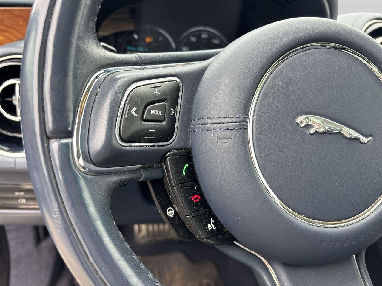 Jaguar XJ-Series 4dr Sdn XJL Portfolio AWD 2014