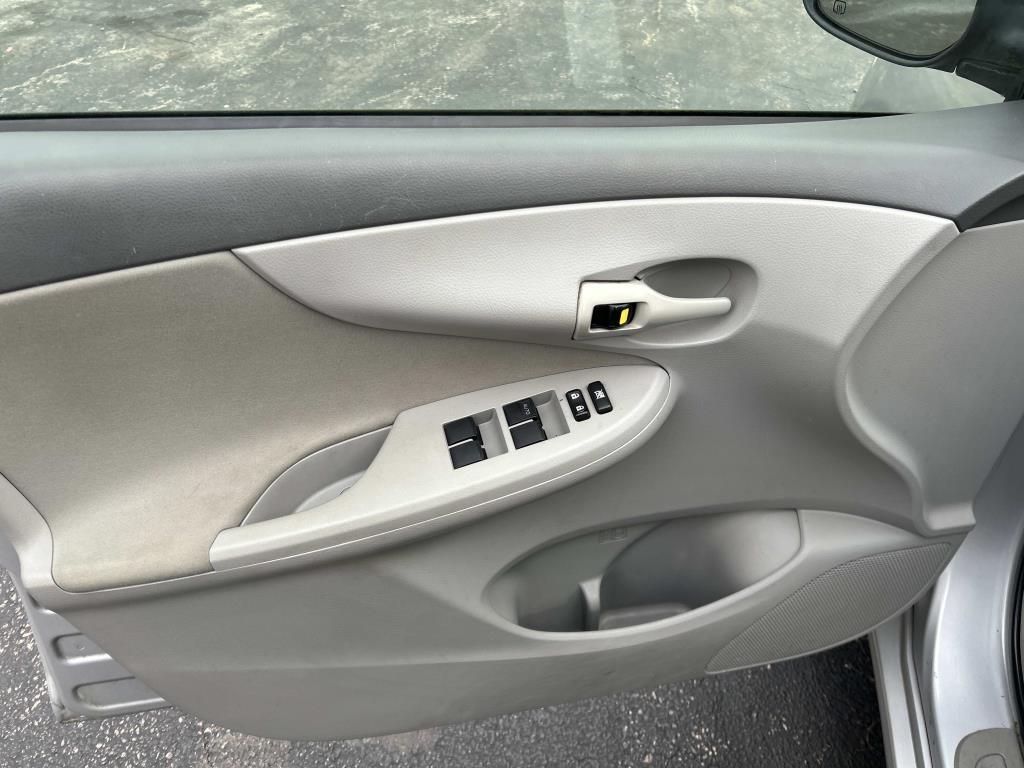 Toyota Corolla  2009