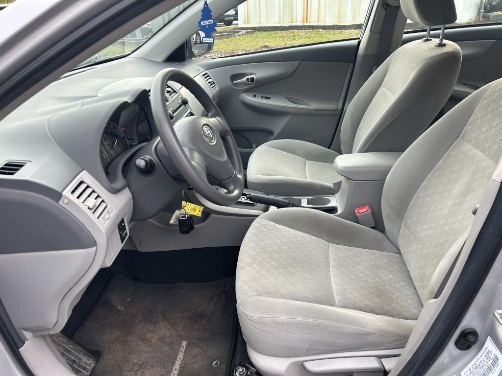 Toyota Corolla  2009