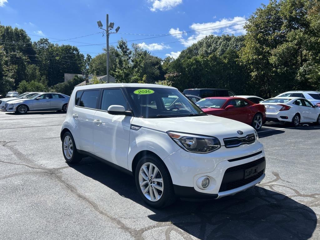 2017 Kia Soul + Auto