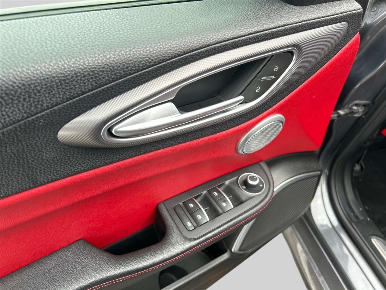 Alfa Romeo Giulia  2018