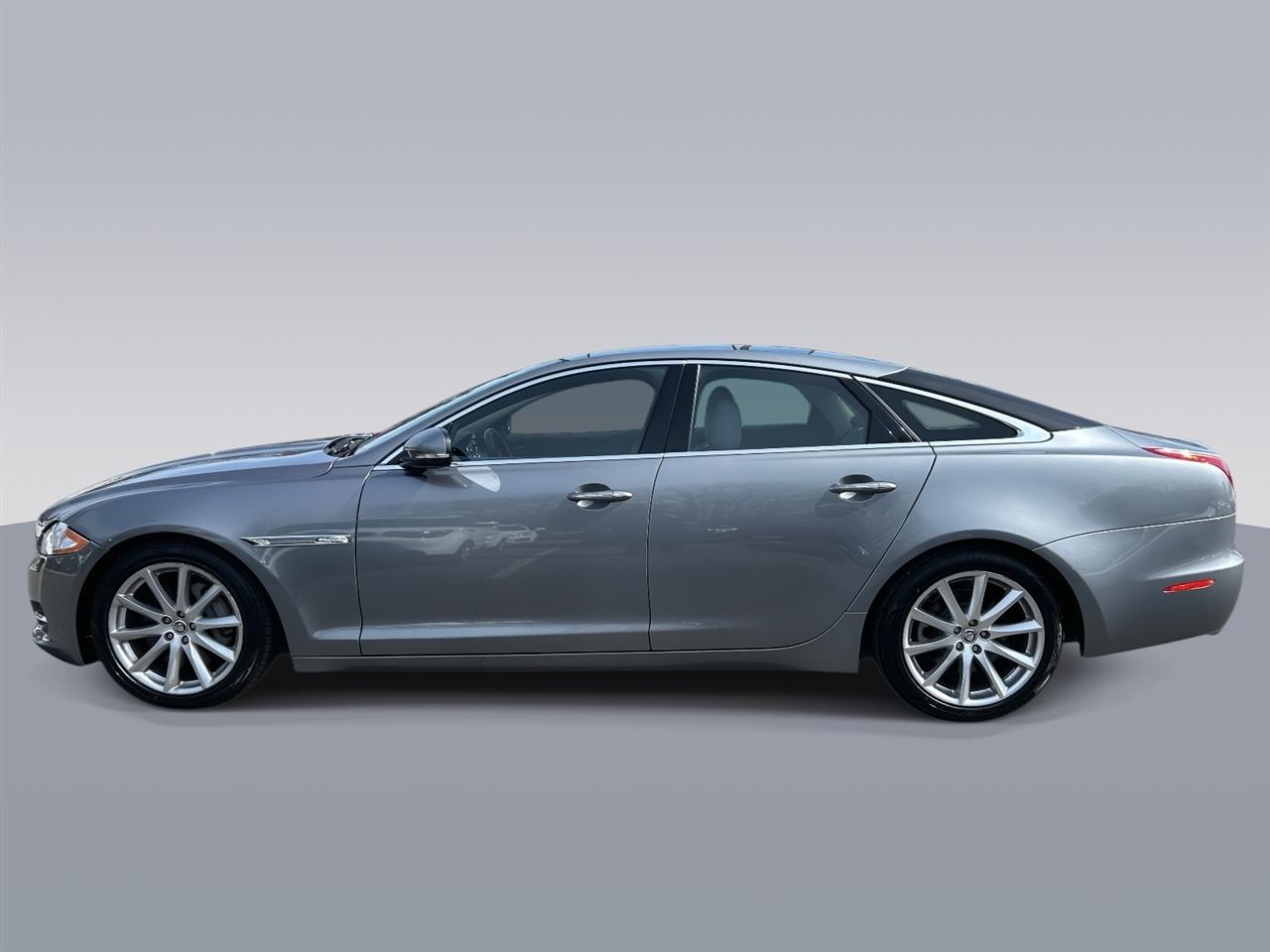 Jaguar XJ-Series  2012