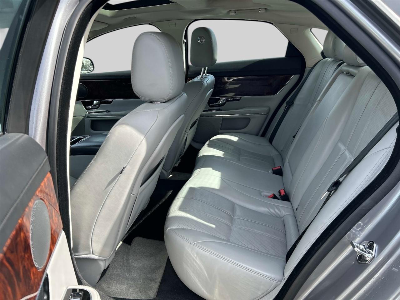 Jaguar XJ-Series  2012