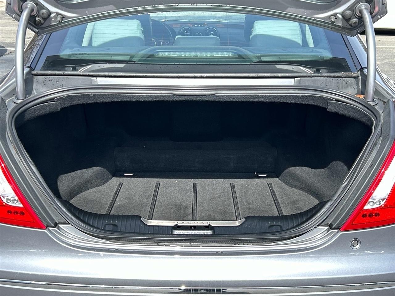 Jaguar XJ-Series  2012