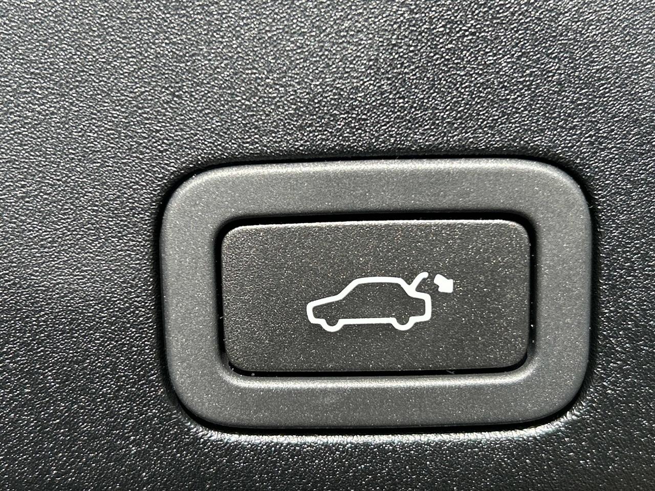 Jaguar XJ-Series  2012