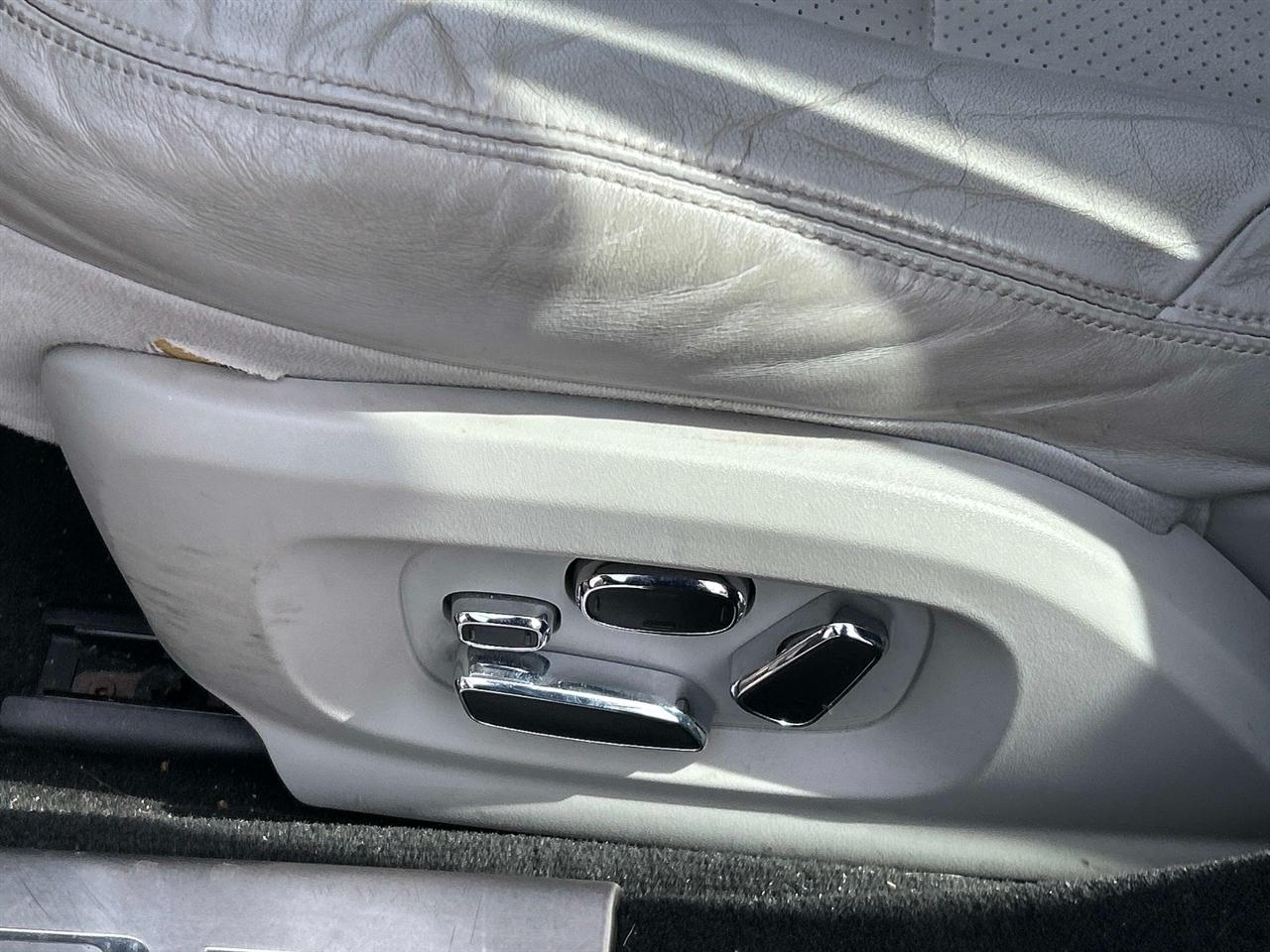 Jaguar XJ-Series  2012