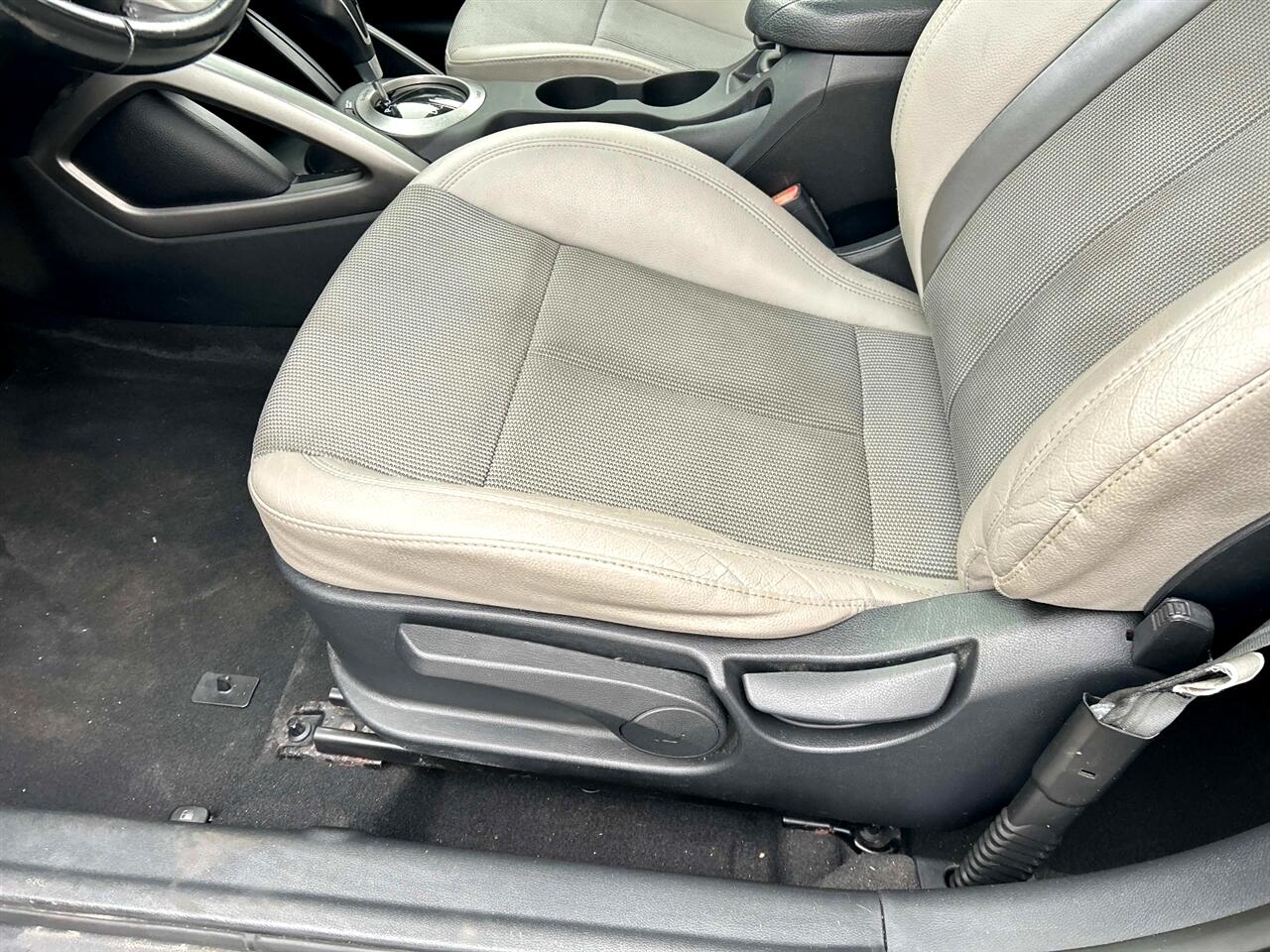 Hyundai Veloster  2014