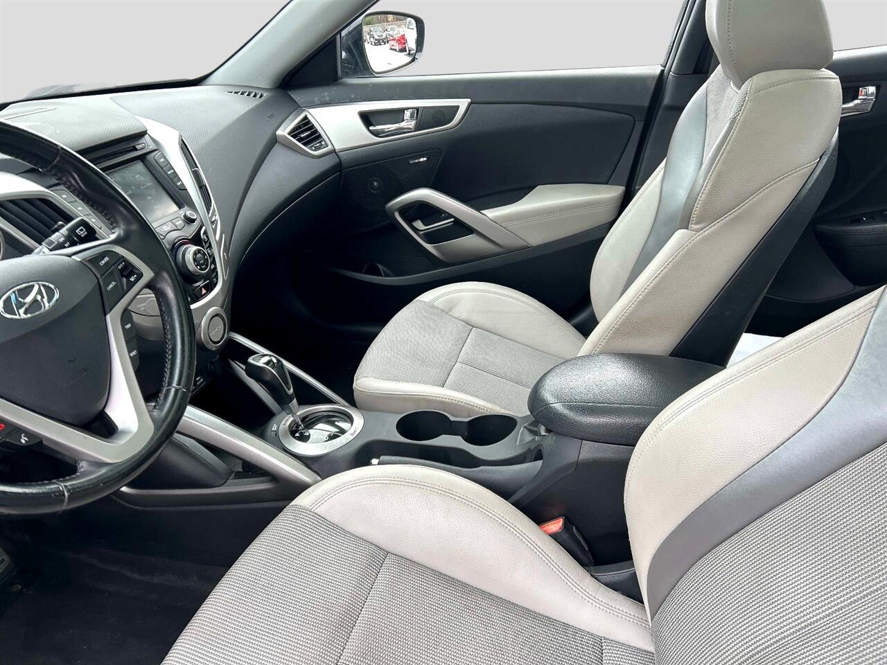 Hyundai Veloster  2014