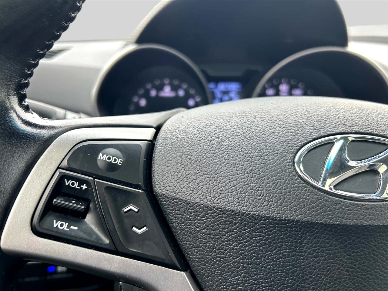 Hyundai Veloster  2014