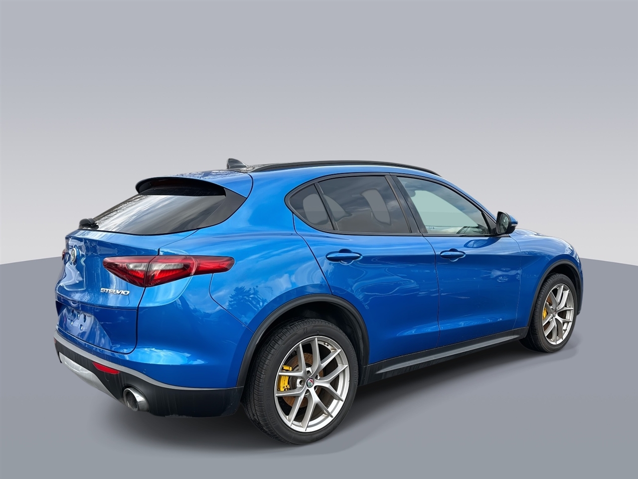 Alfa Romeo Stelvio  2018