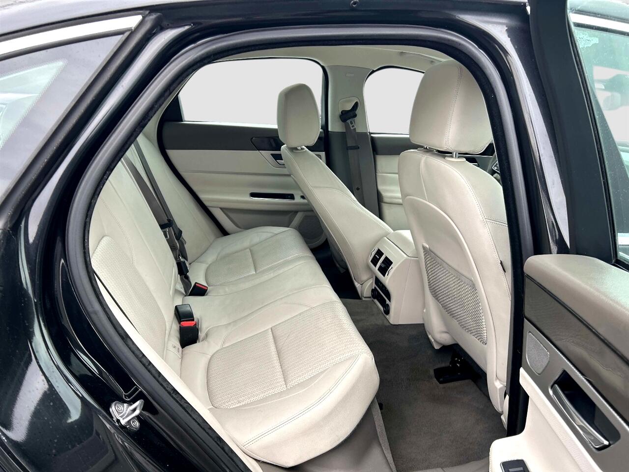 Jaguar XF-Series  2016