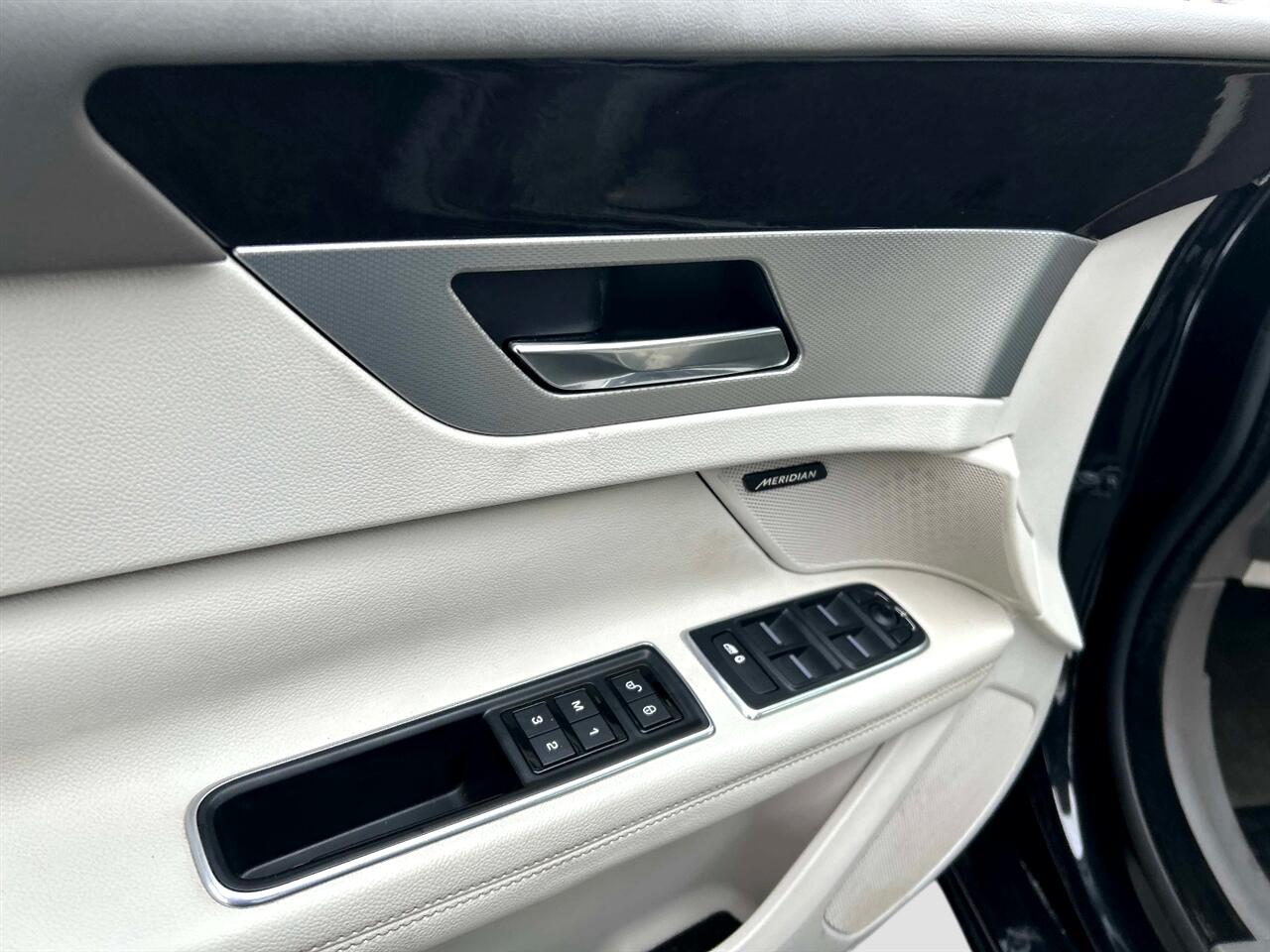 Jaguar XF-Series  2016