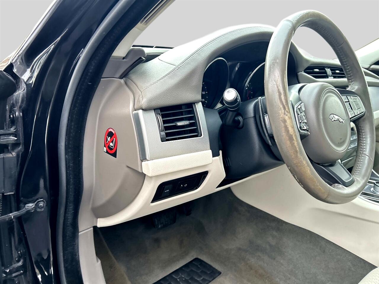 Jaguar XF-Series  2016