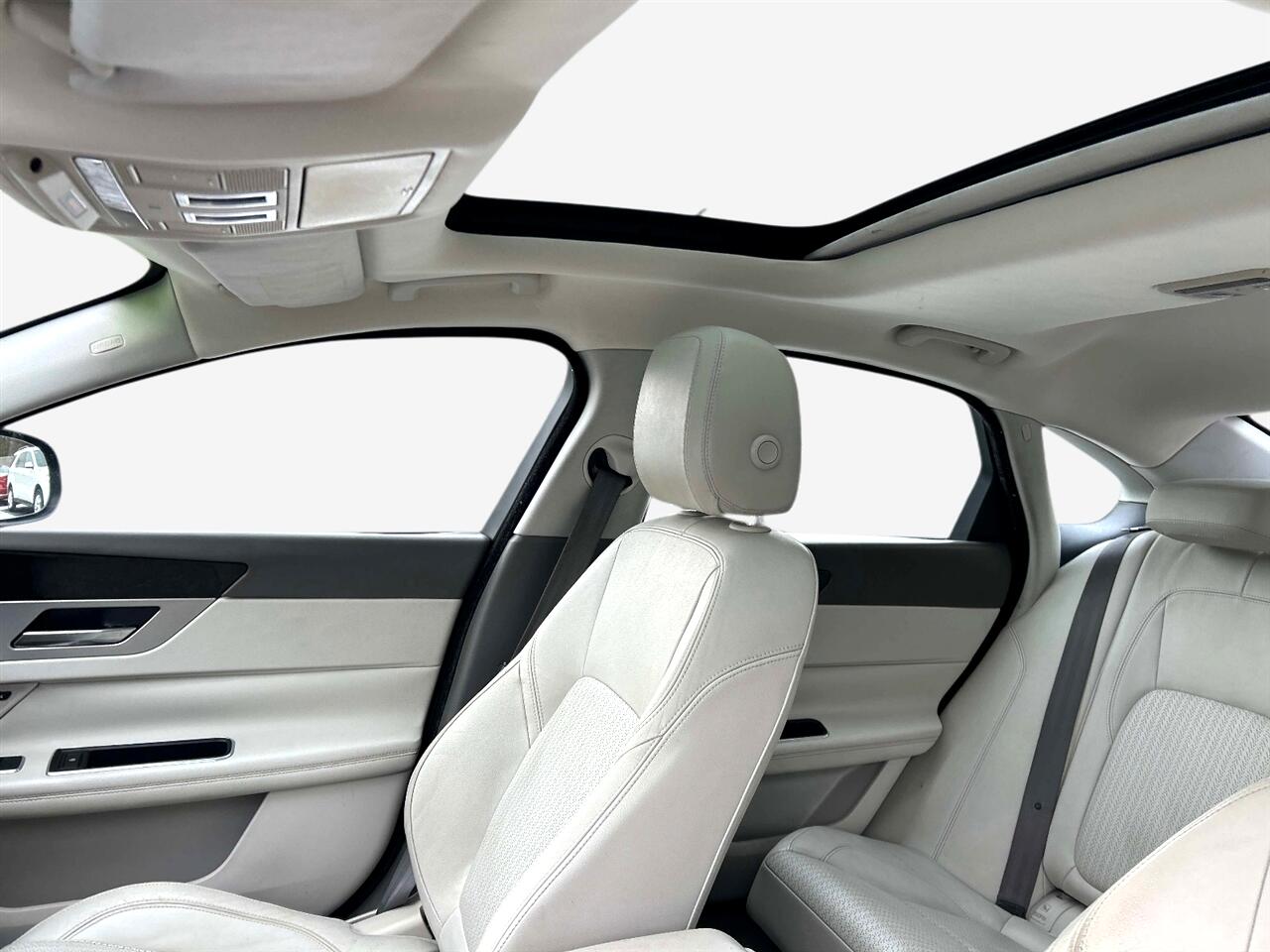 Jaguar XF-Series  2016