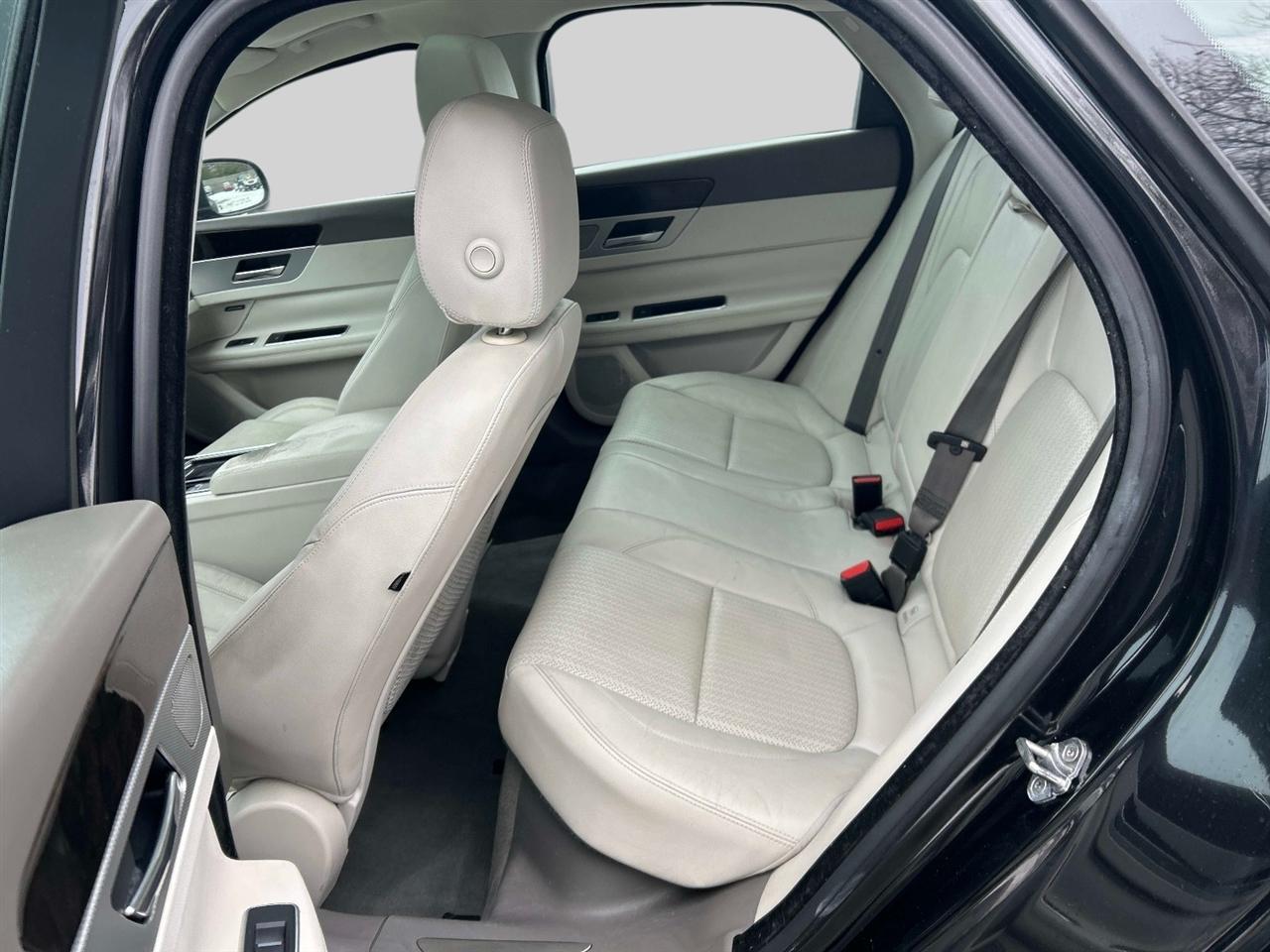 Jaguar XF-Series  2016