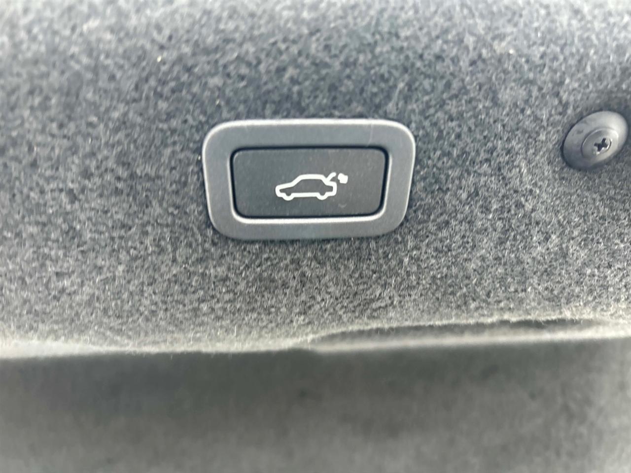 Jaguar XF-Series  2016