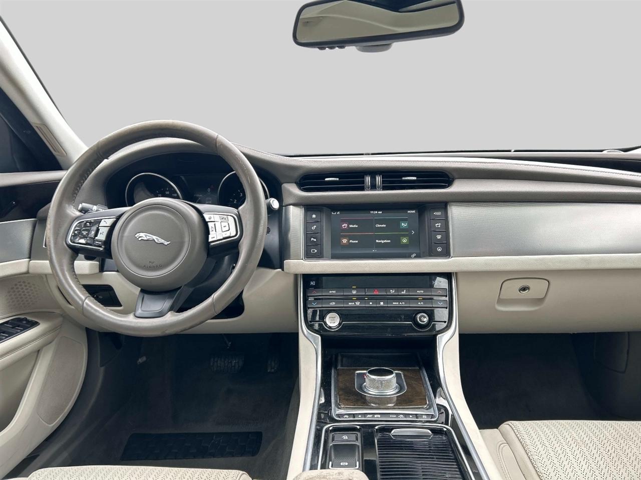 Jaguar XF-Series  2016