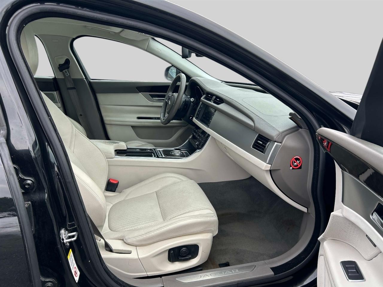 Jaguar XF-Series  2016