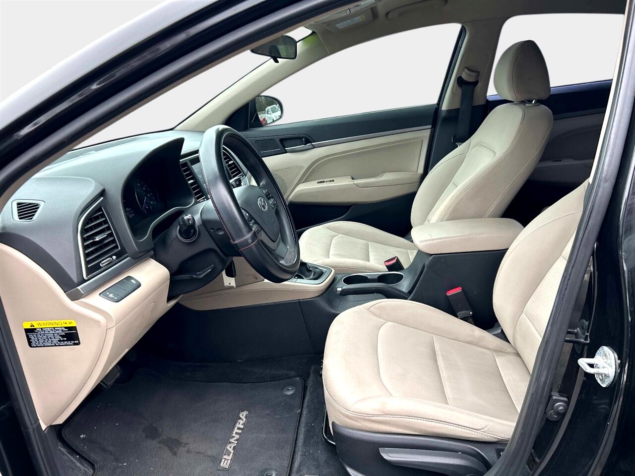 Hyundai Elantra  2017