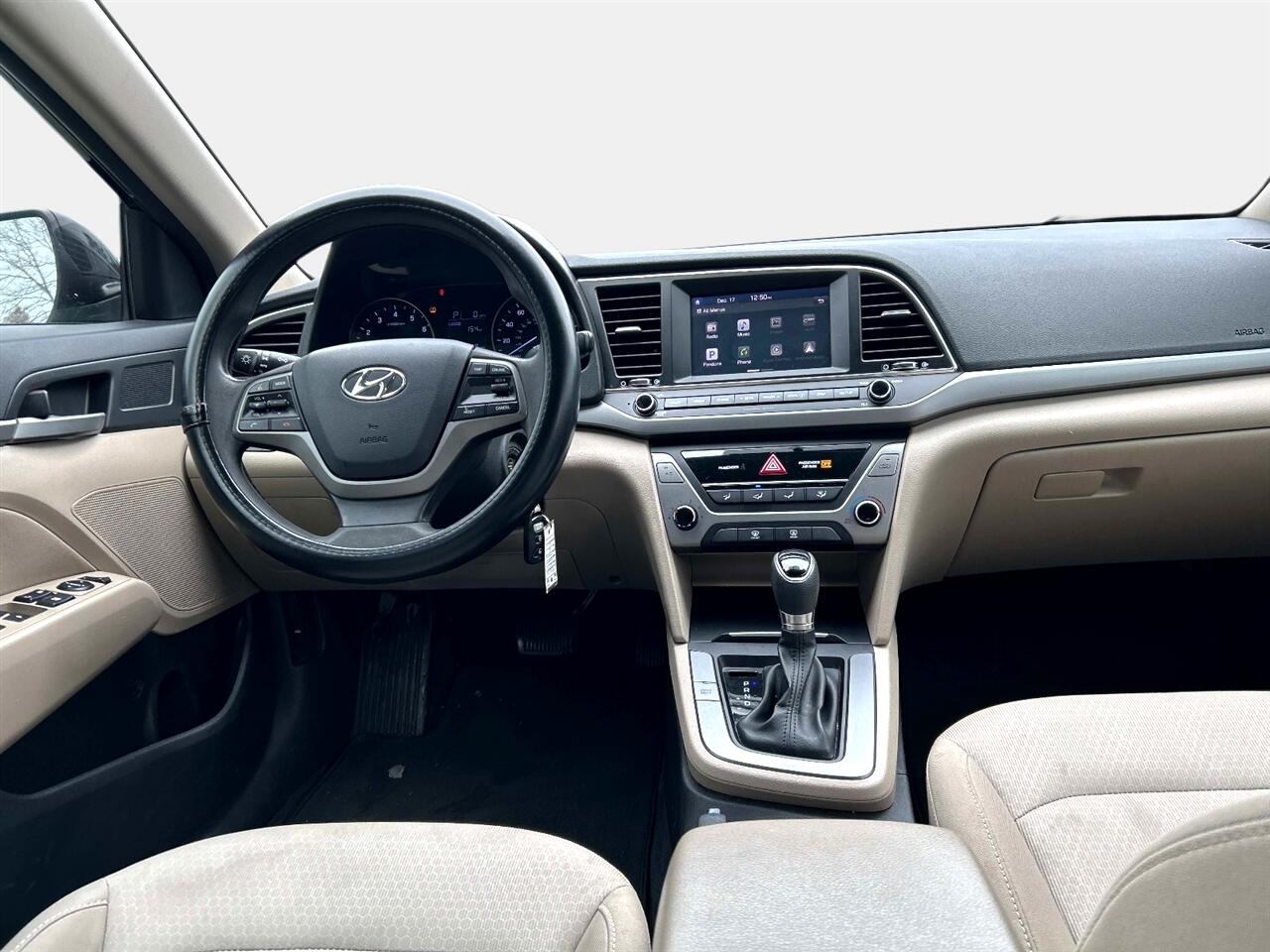 Hyundai Elantra  2017