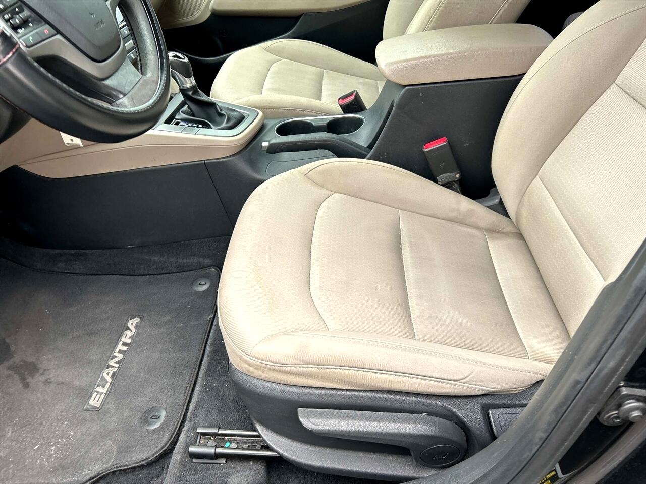 Hyundai Elantra  2017