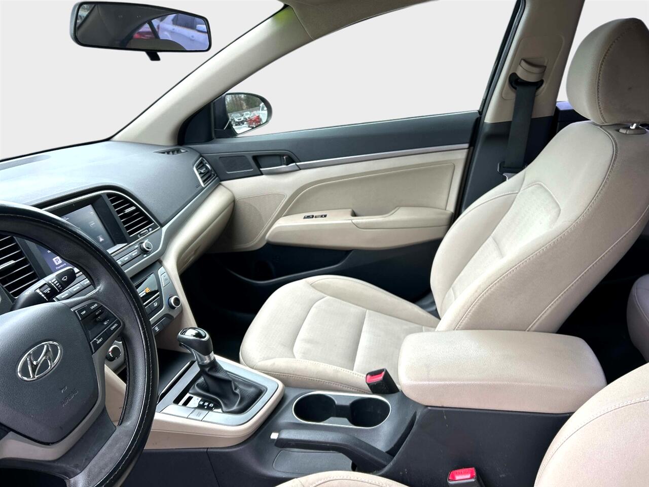 Hyundai Elantra  2017