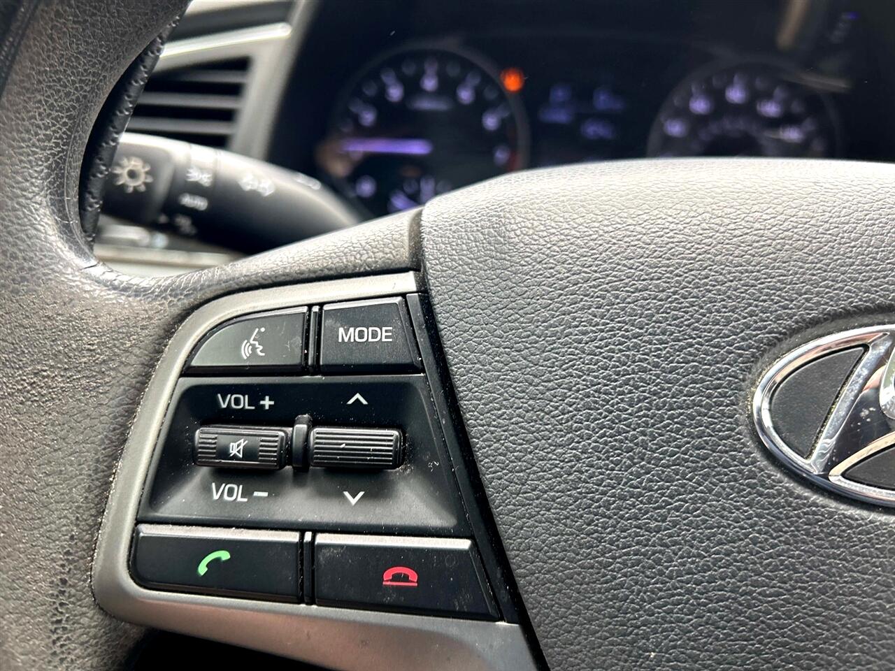 Hyundai Elantra  2017