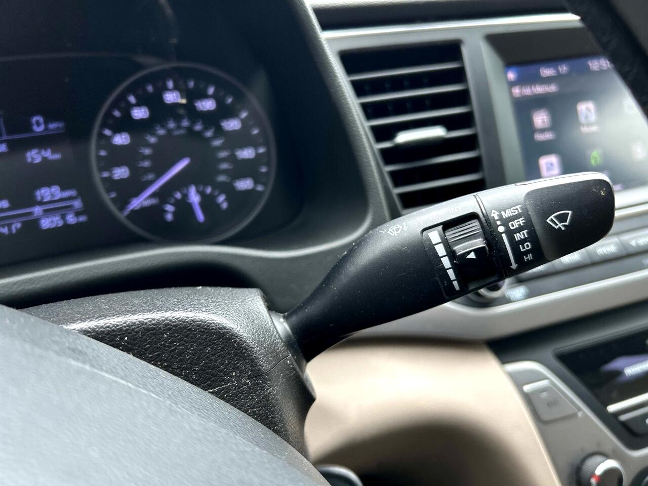 Hyundai Elantra  2017