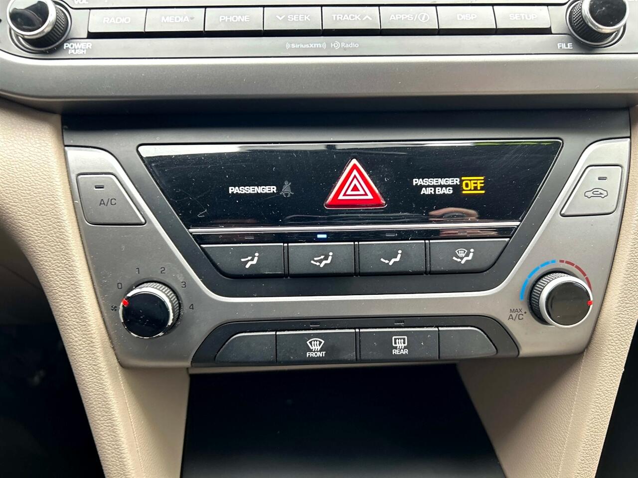 Hyundai Elantra  2017