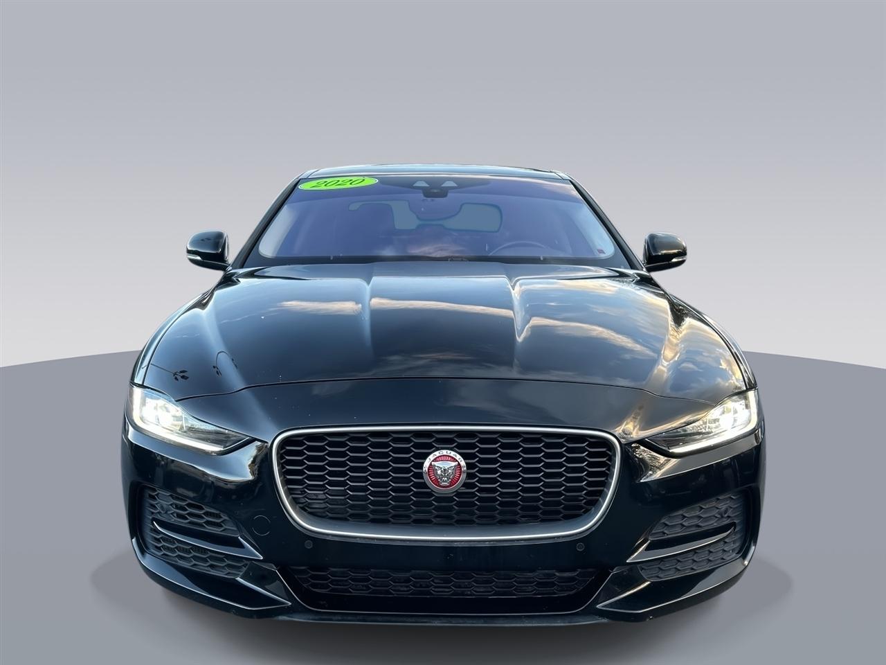 Jaguar XE  2020