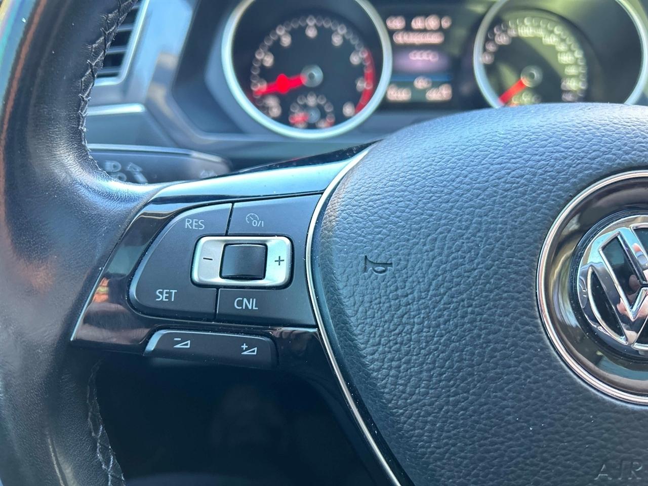 Volkswagen Tiguan 2.0T SEL 4MOTION 2018