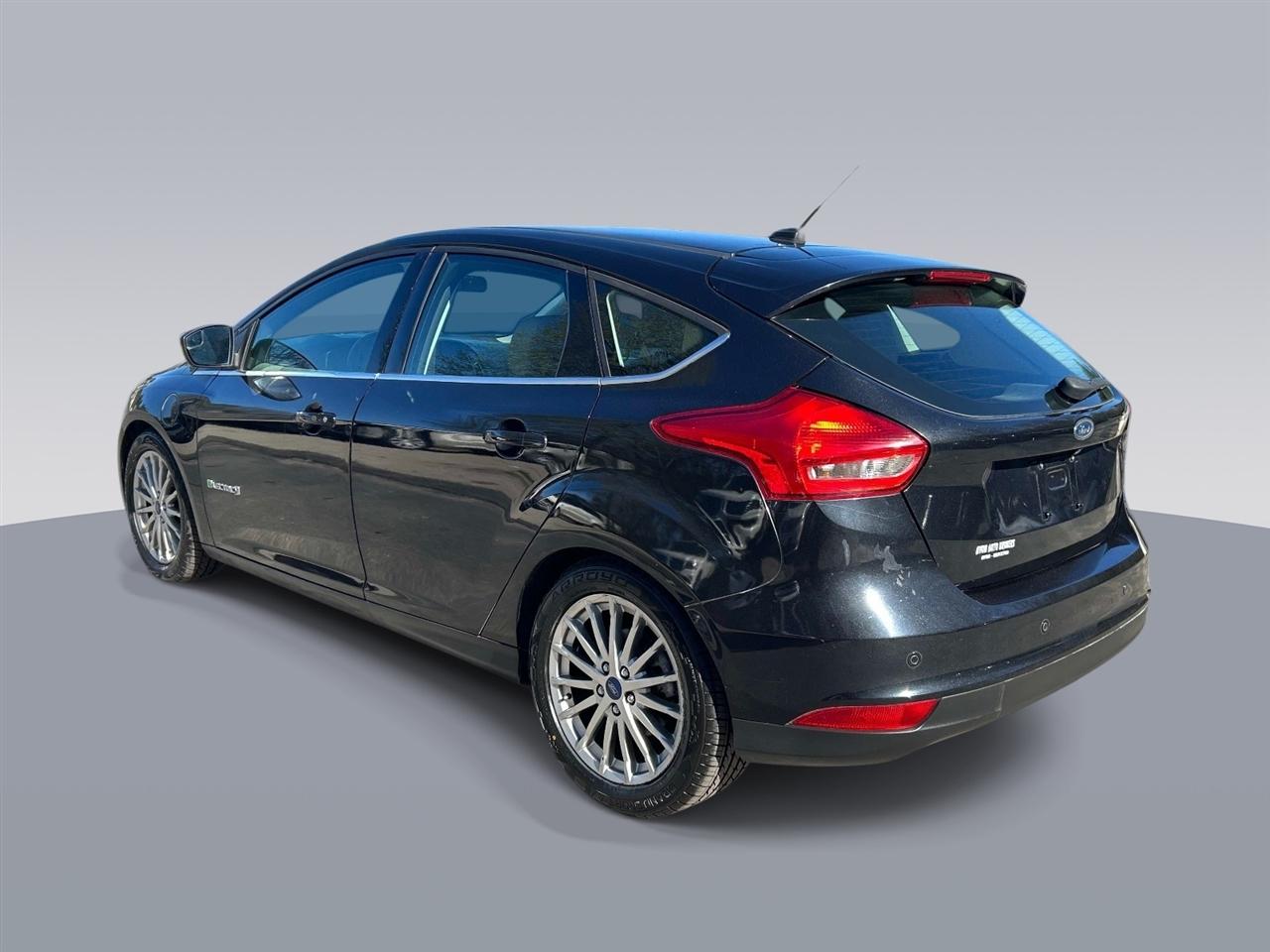 Ford Focus 5dr HB 2015