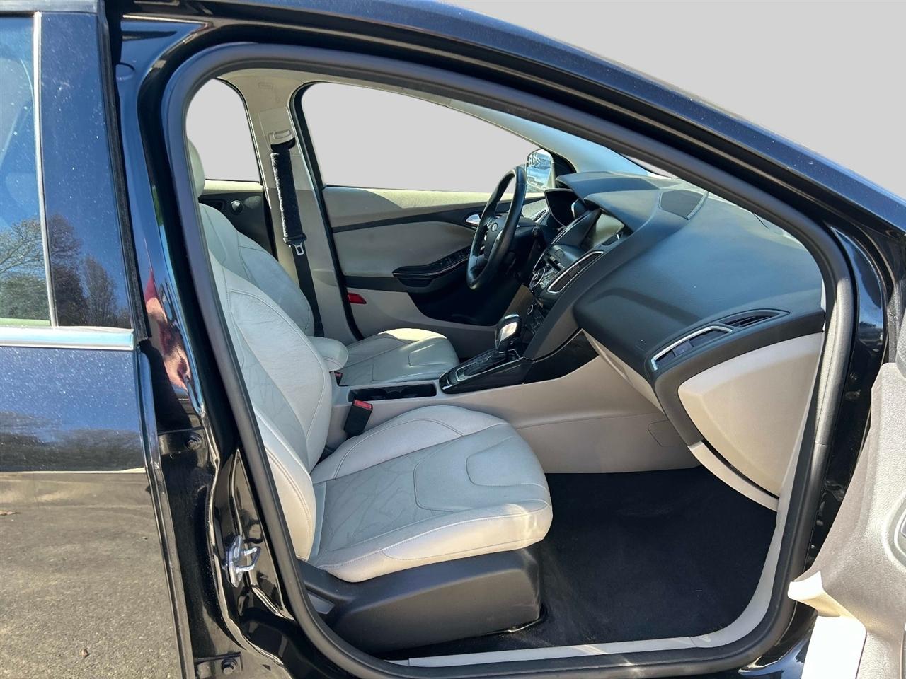 Ford Focus 5dr HB 2015