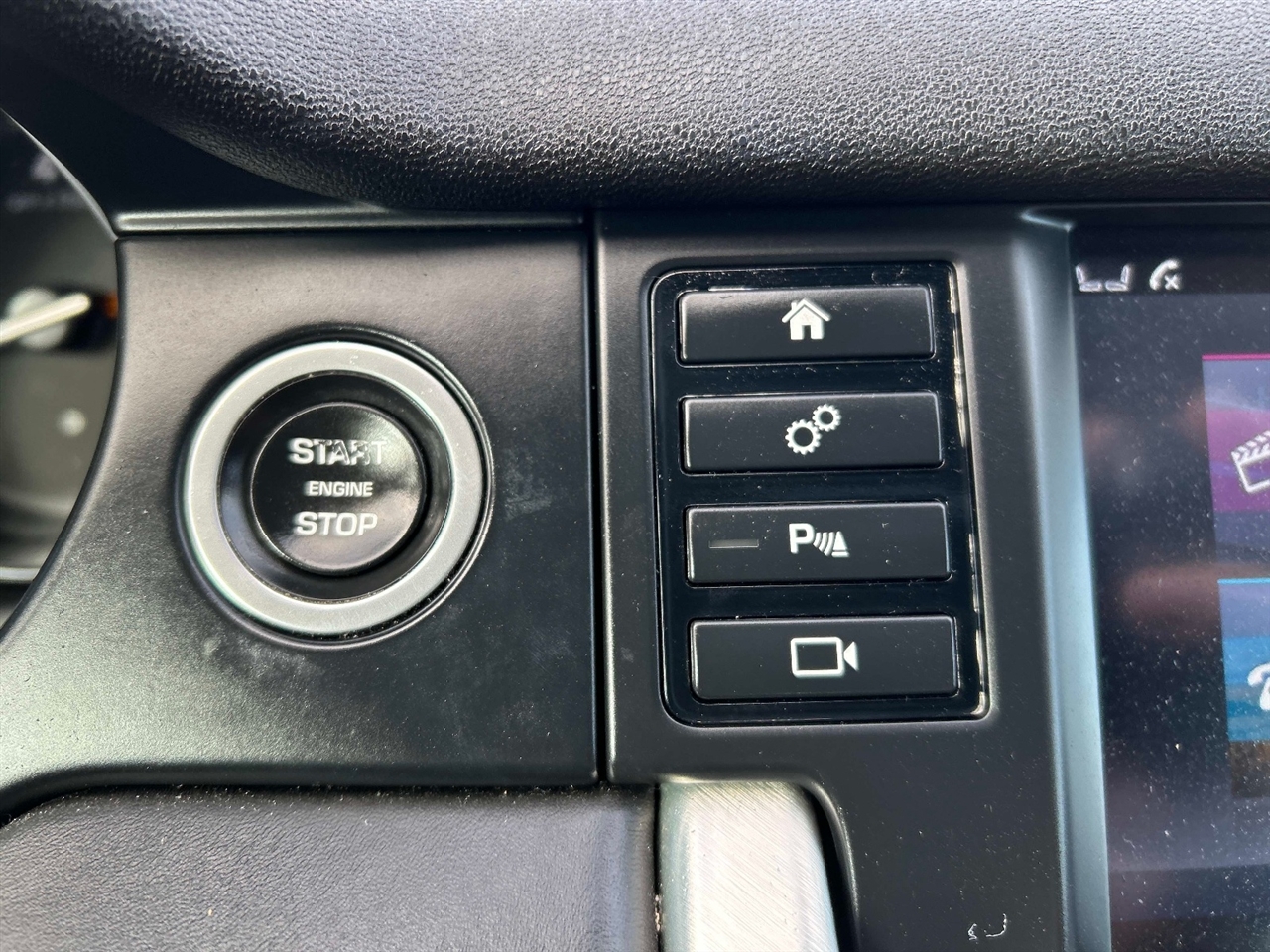 Land Rover Discovery Sport  2017