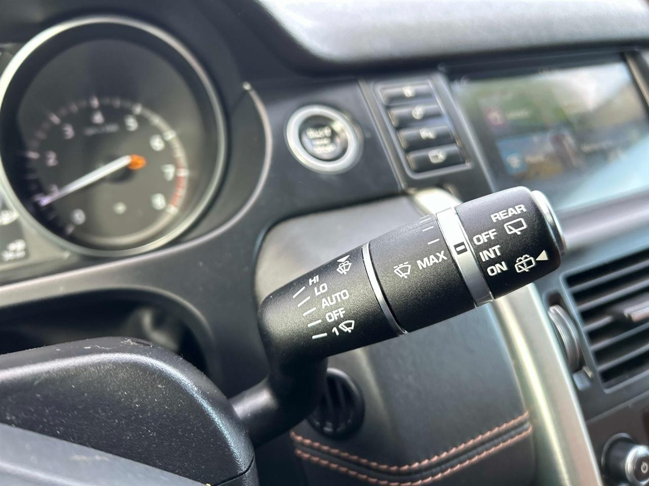 Land Rover Discovery Sport  2017