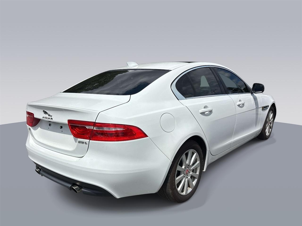 Jaguar XE 25t RWD 2019