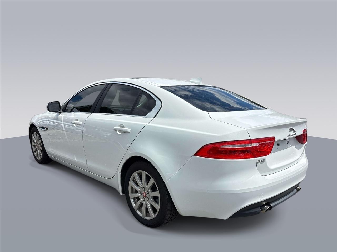 Jaguar XE 25t RWD 2019