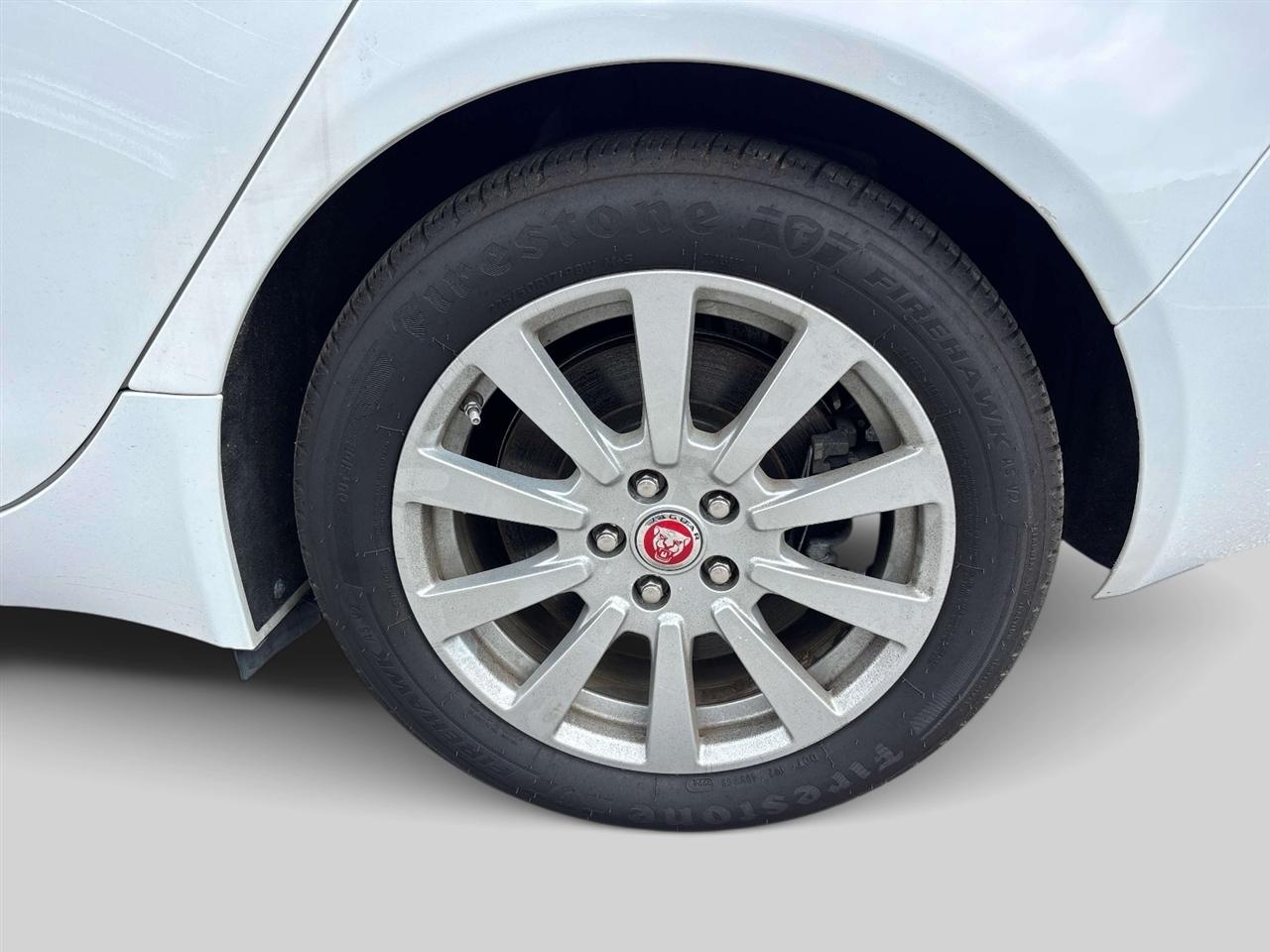 Jaguar XE 25t RWD 2019