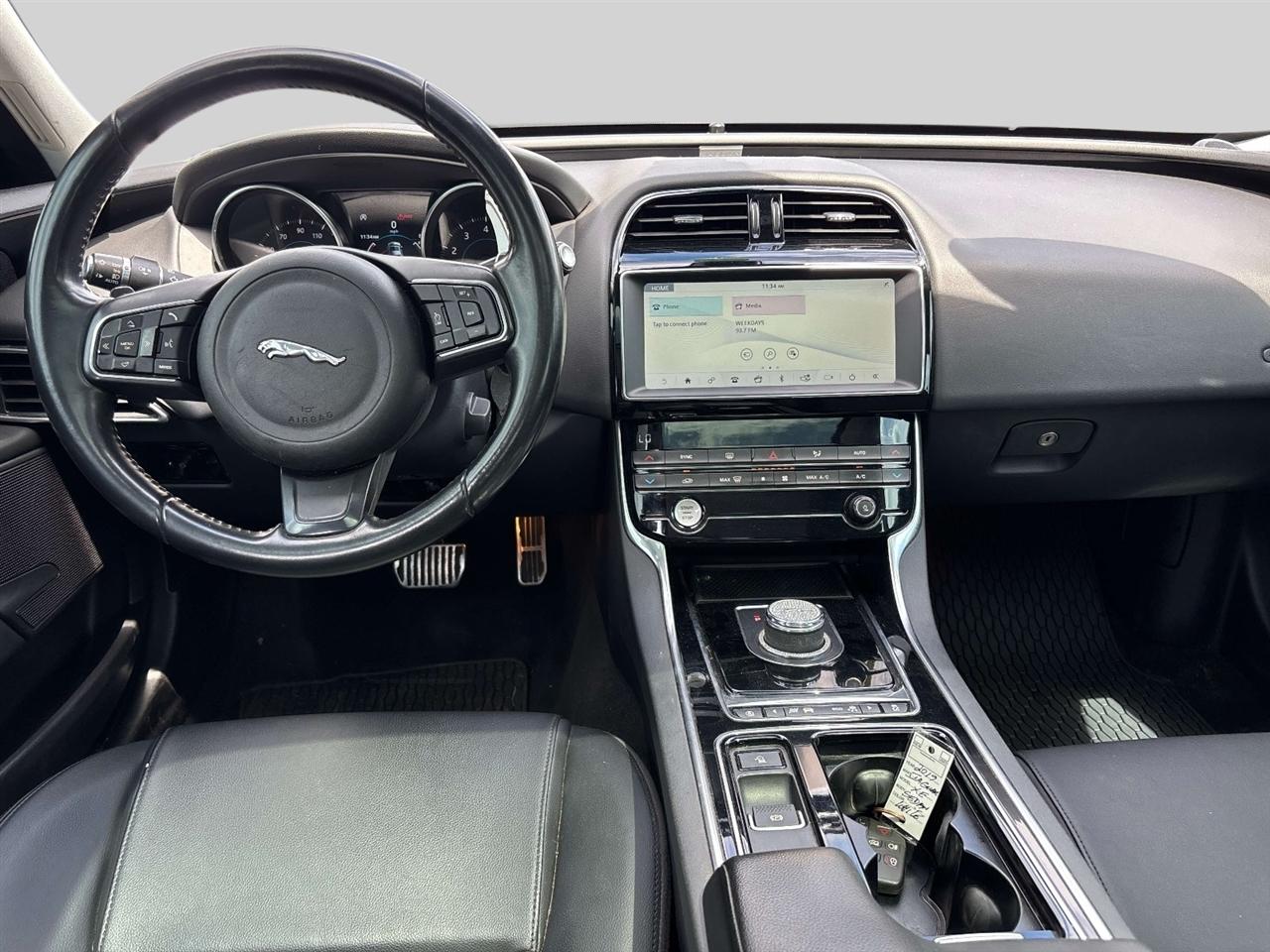 Jaguar XE 25t RWD 2019
