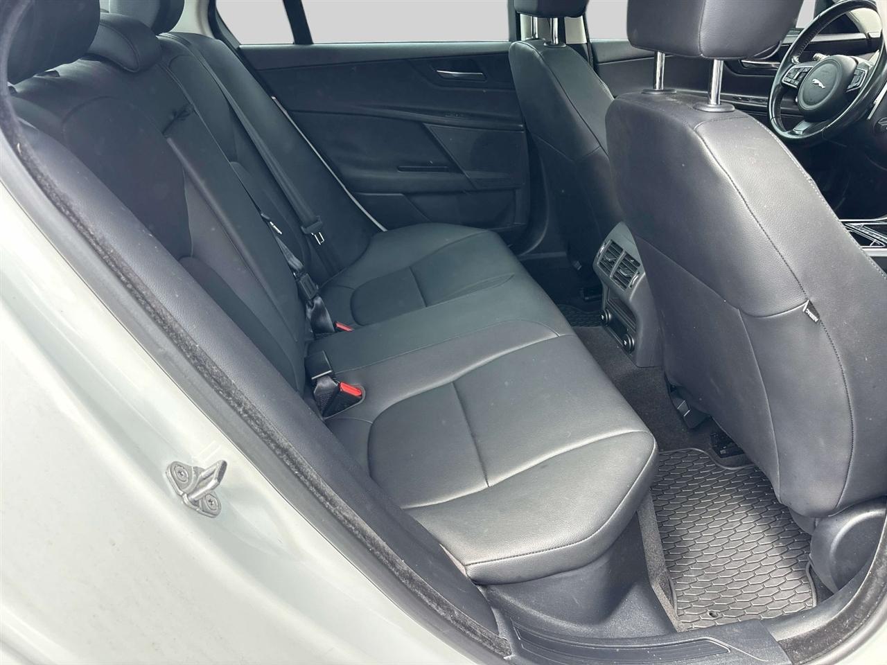 Jaguar XE 25t RWD 2019