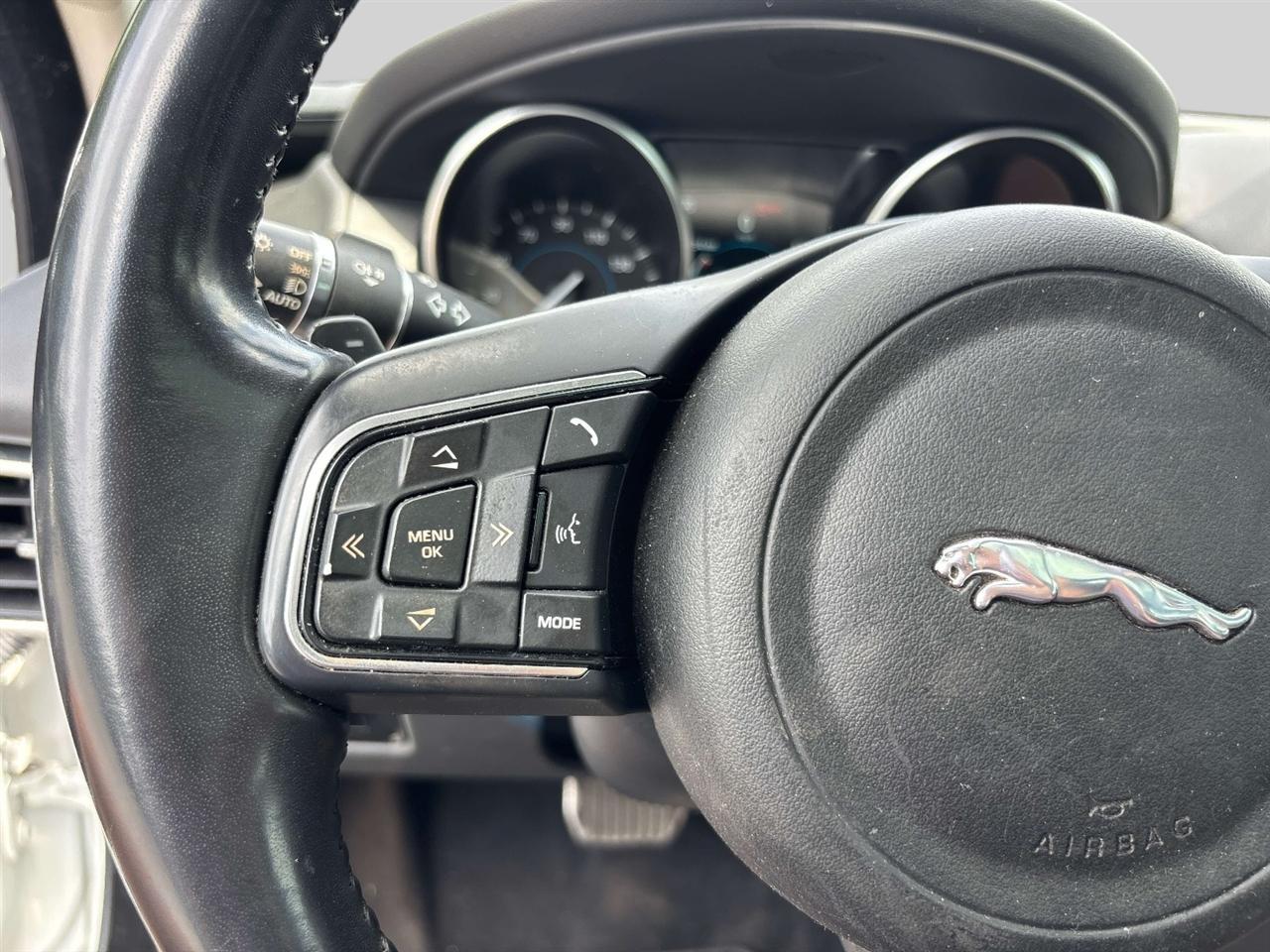 Jaguar XE 25t RWD 2019