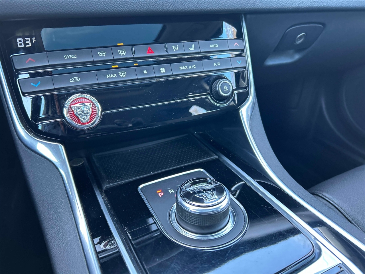 Jaguar XF-Series  2017