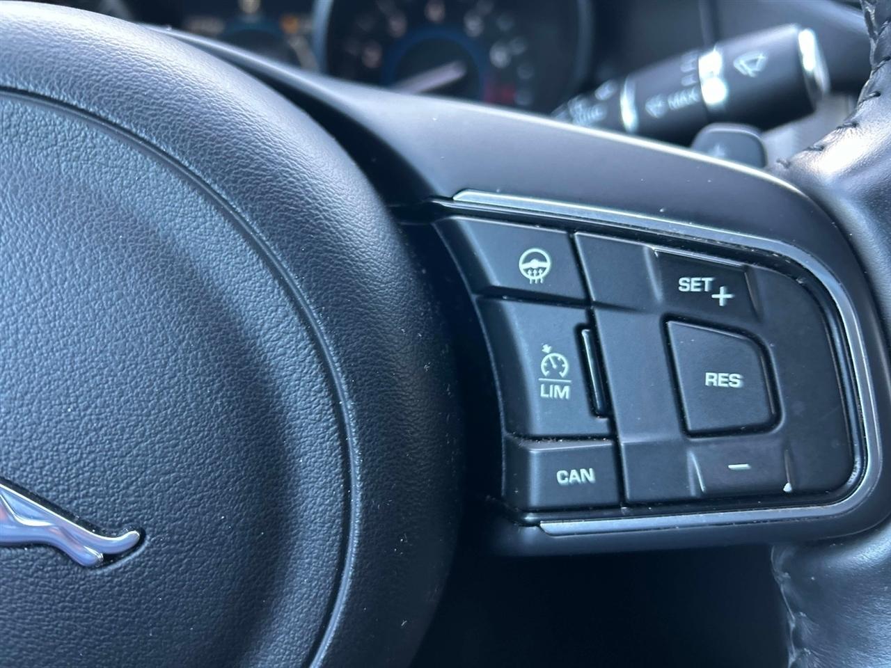 Jaguar XF-Series  2017