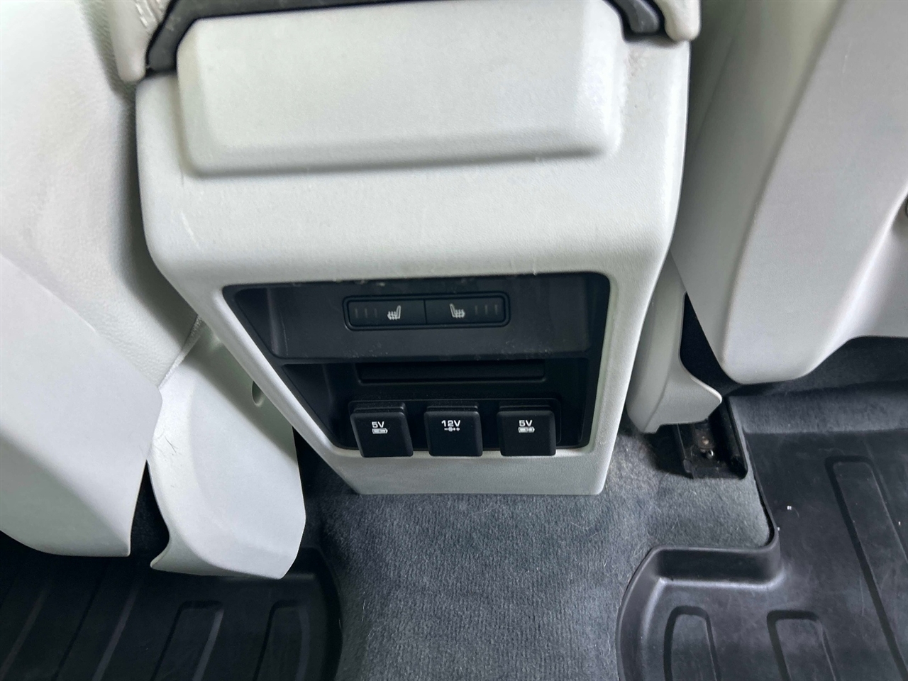 Land Rover Discovery Sport  2016