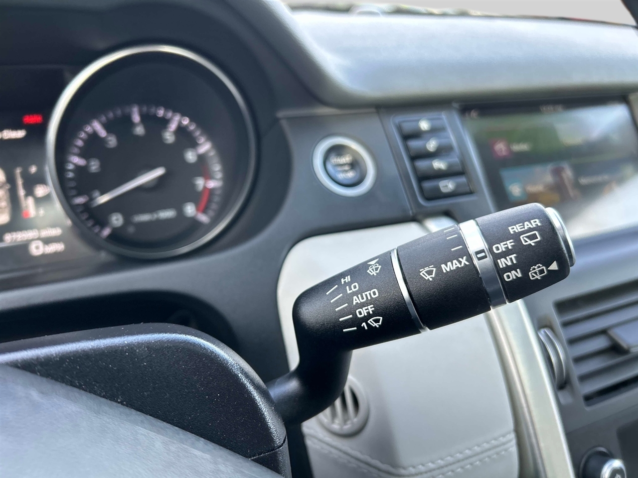 Land Rover Discovery Sport  2016