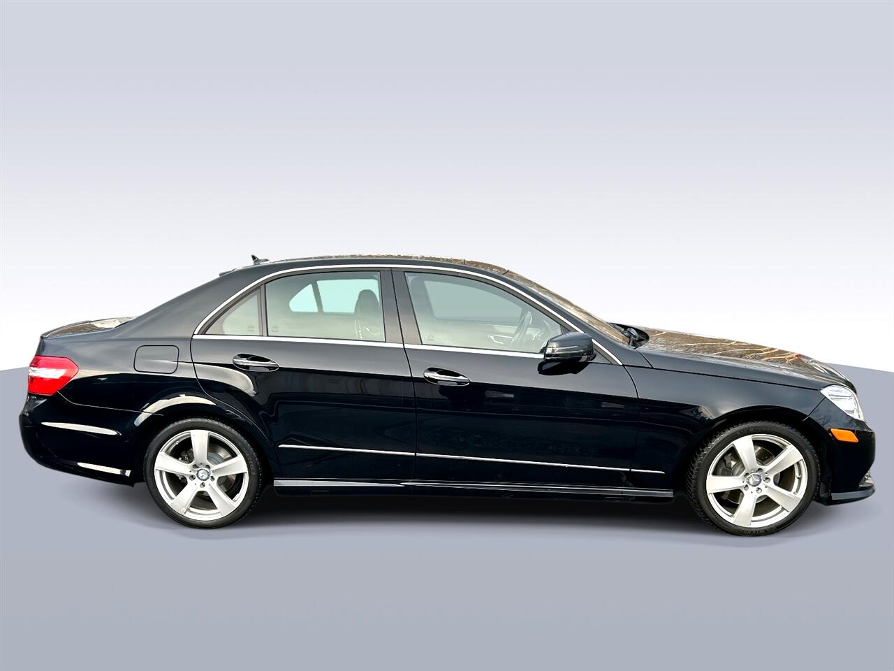 Mercedes-Benz E-Class  2010