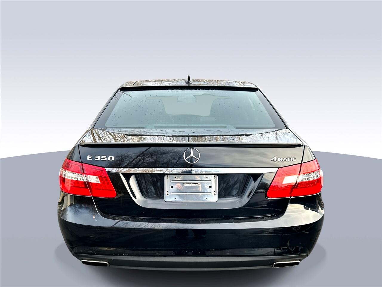 Mercedes-Benz E-Class  2010