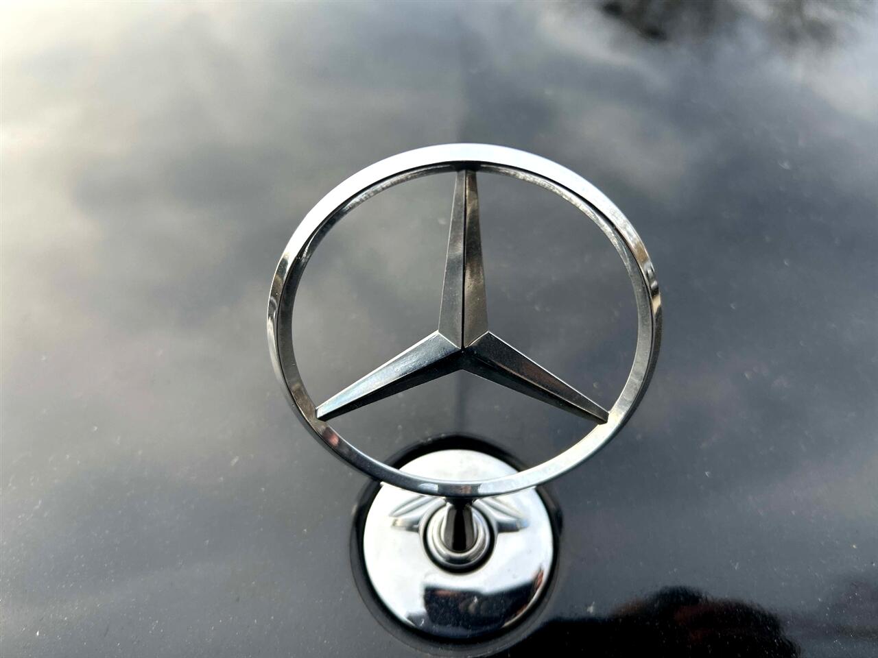 Mercedes-Benz E-Class  2010